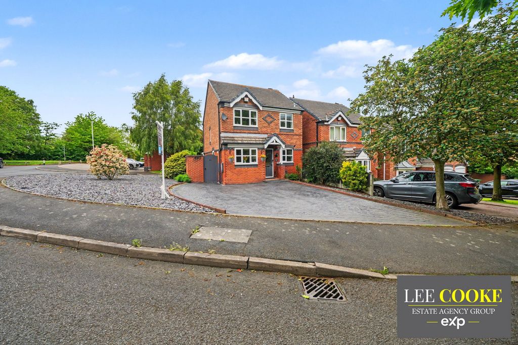 Property photo 1 of 51