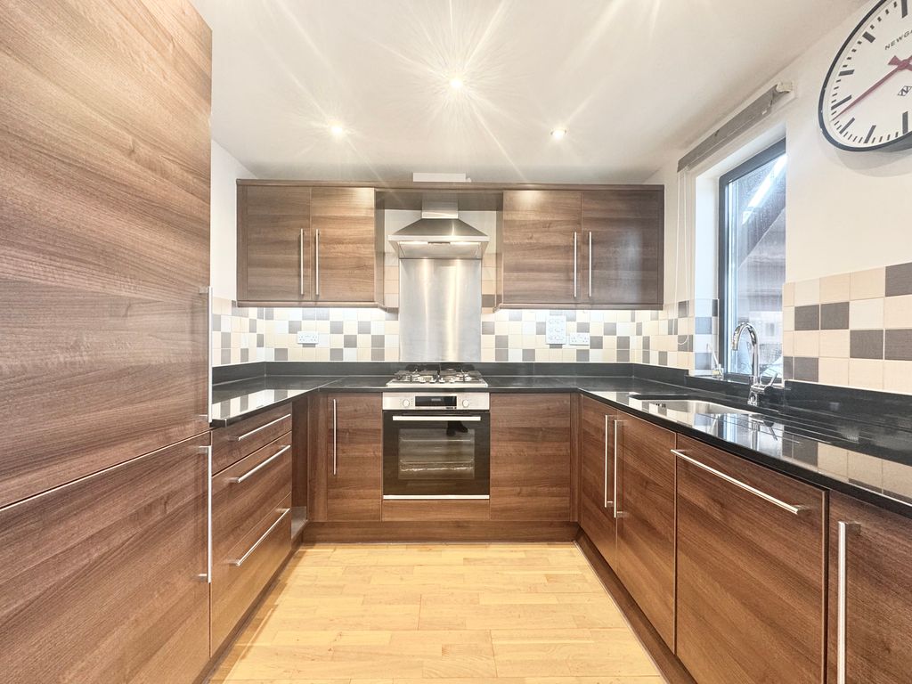 Property photo 2 of 13 2