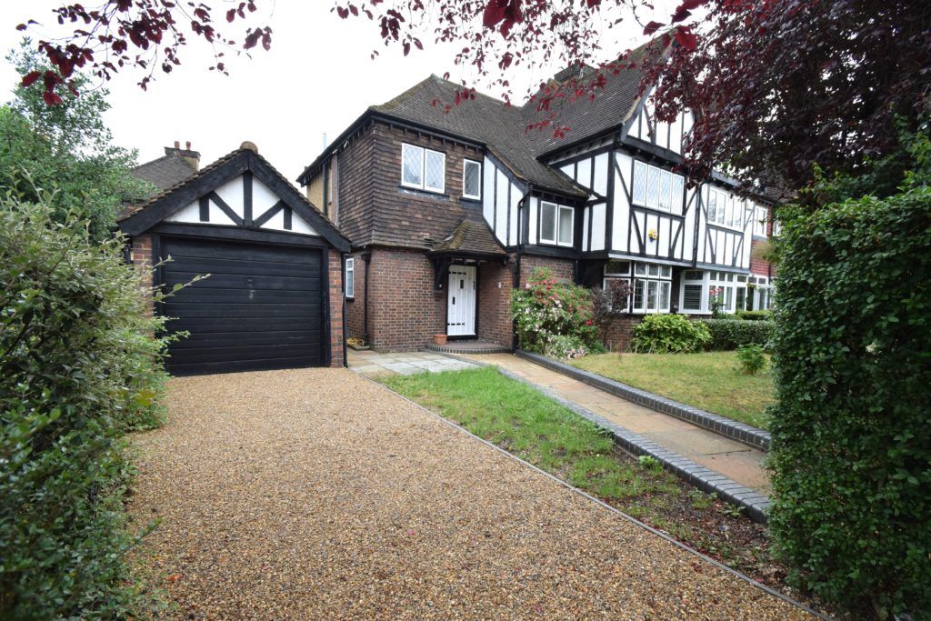 Property photo 1 of 17
