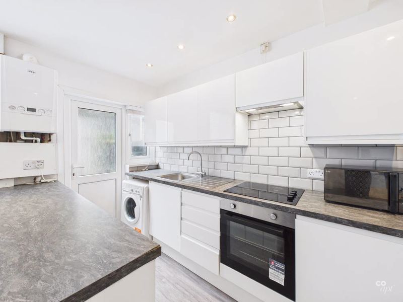 Property photo 3 of 13 Kitchen