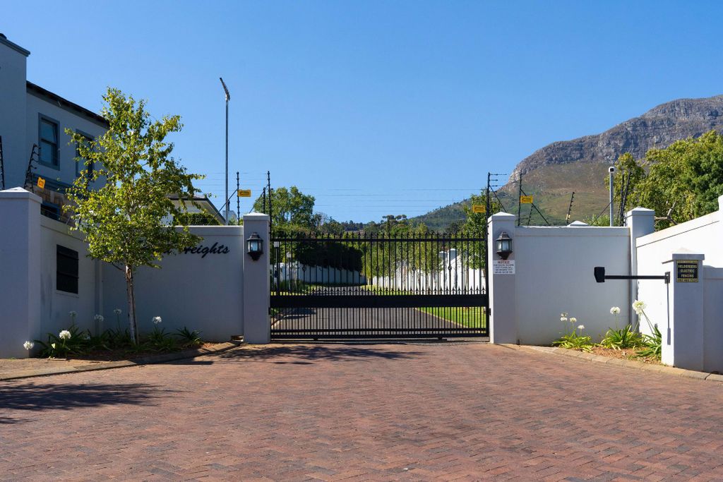 Property photo 1 of 22 Sw1726898