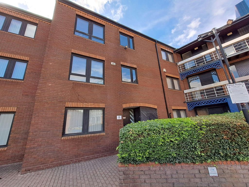 Property photo 1 of 8 Board Removed.Jpg