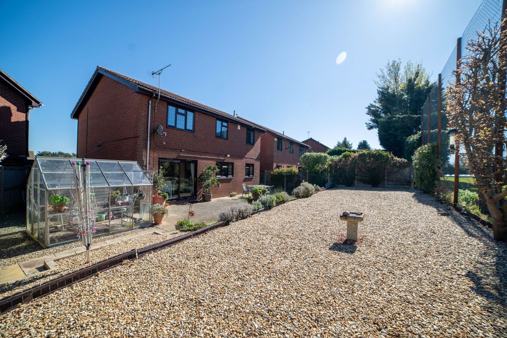 Property photo 1 of 25 Rear Garden 2
