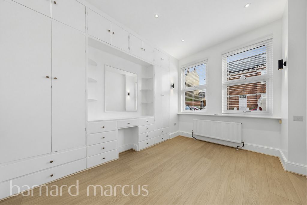 Property photo 3 of 6 Image