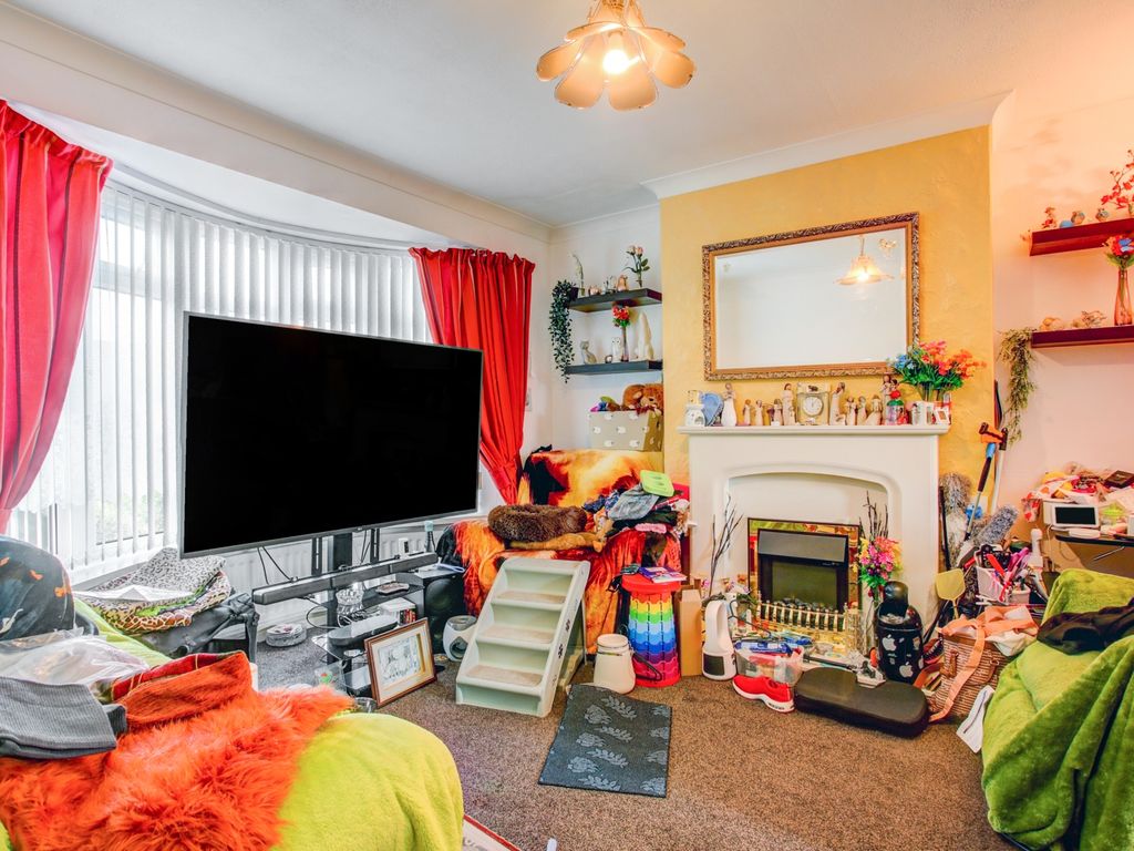 Property photo 3 of 11 Image 2