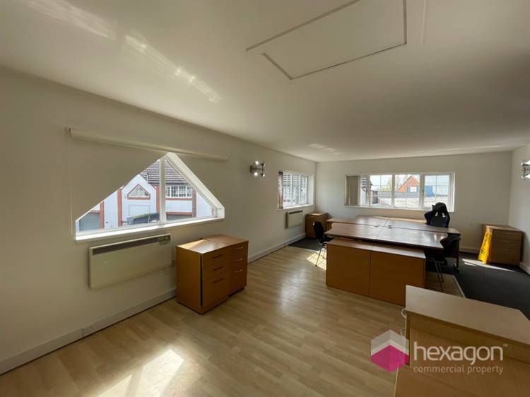 Property photo 3 of 7