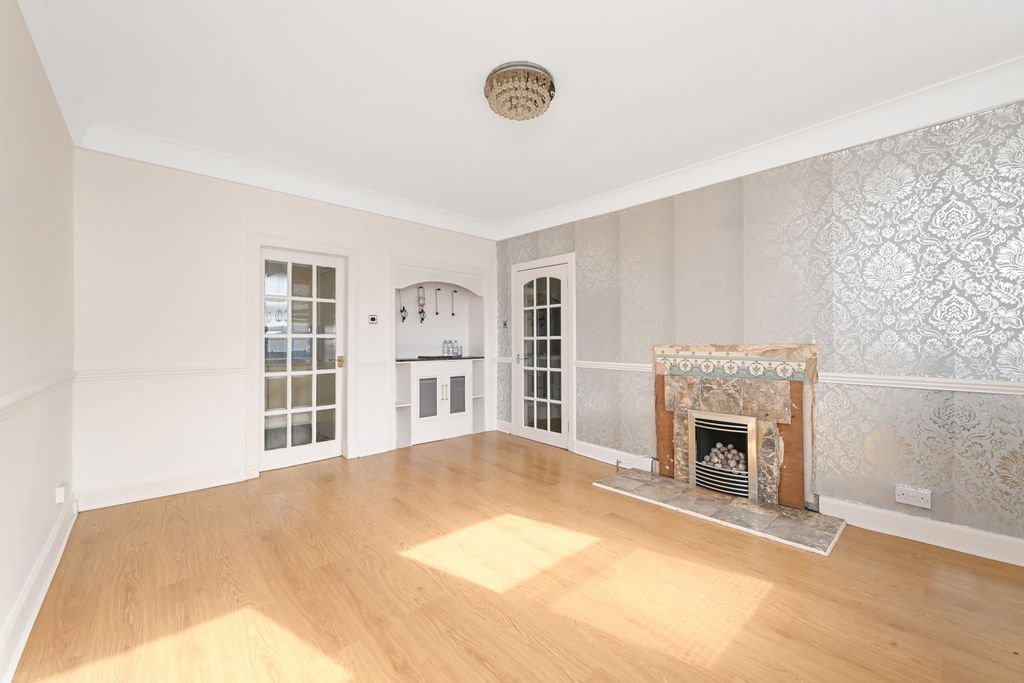 Property photo 2 of 17 Property Image 2