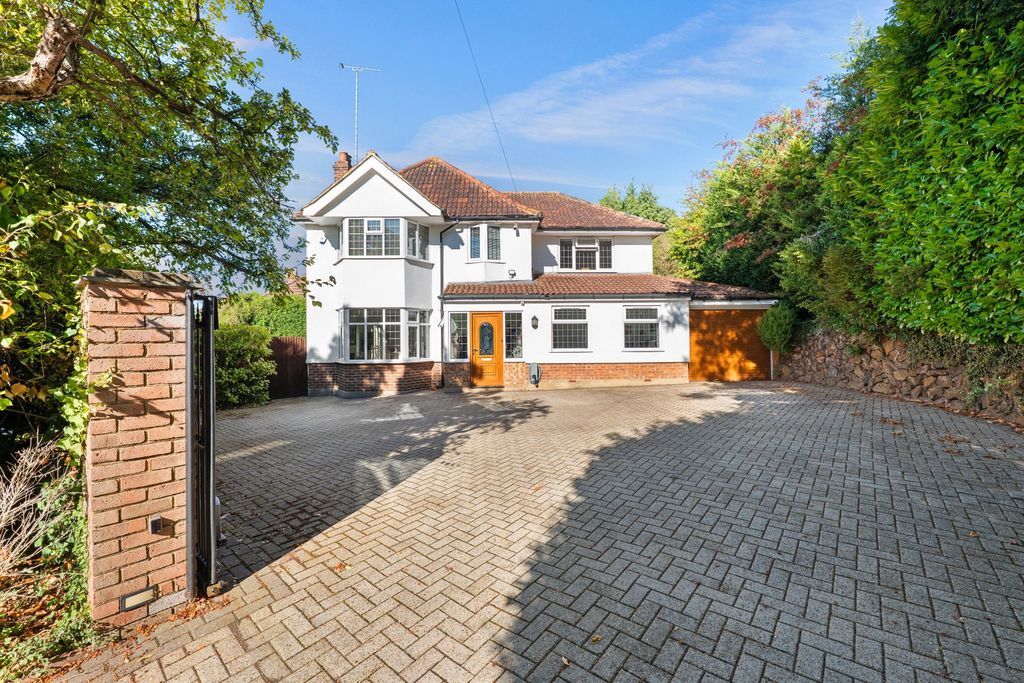 Property photo 1 of 39