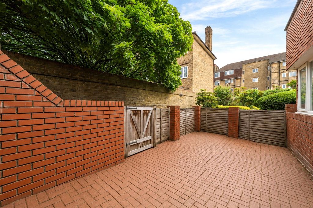 Property photo 3 of 12 Picture No. 37