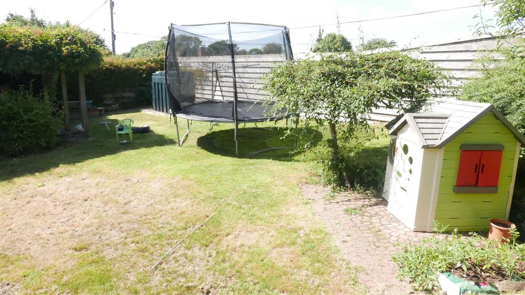 Property photo 3 of 14