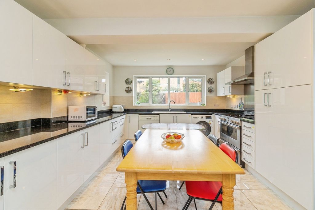 Property photo 2 of 20 Pbox-Img.Jpg