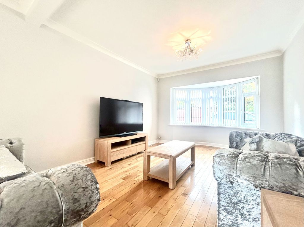 Property photo 2 of 23