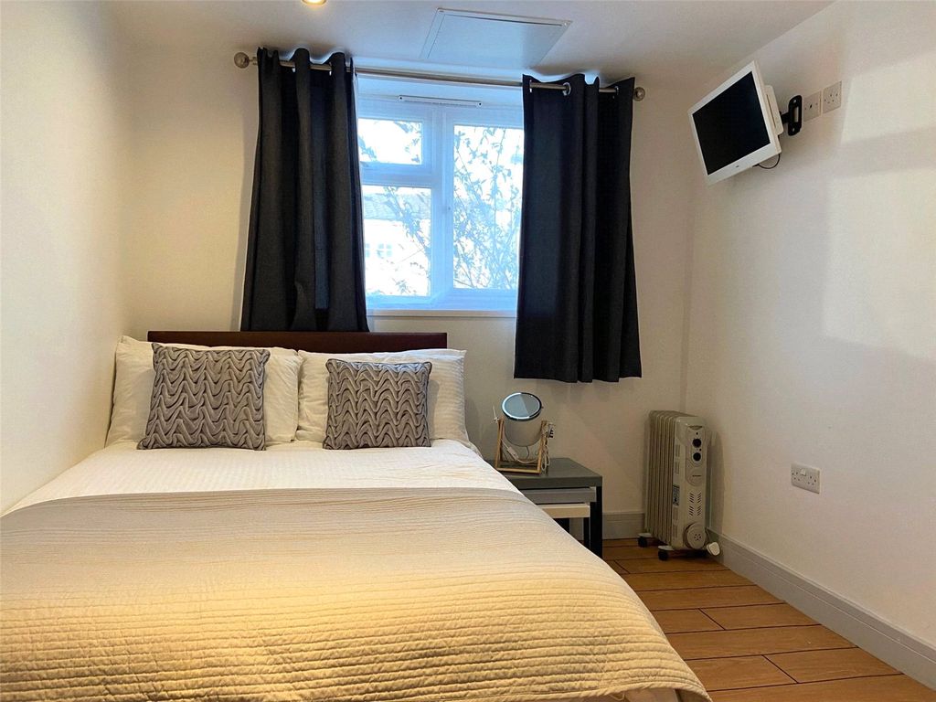 Property photo 3 of 4 Picture No. 05