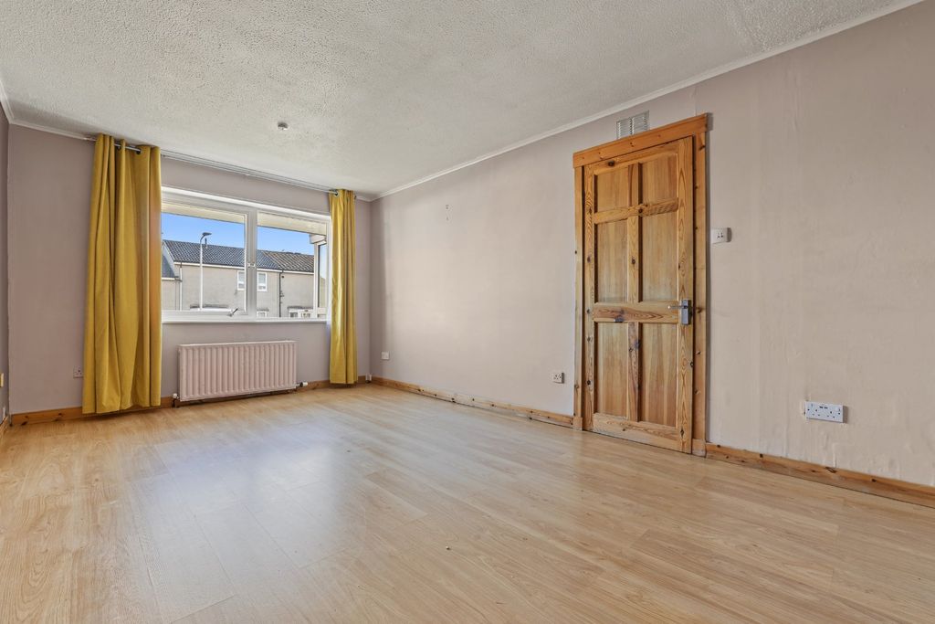 Property photo 3 of 27 Picture No. 06