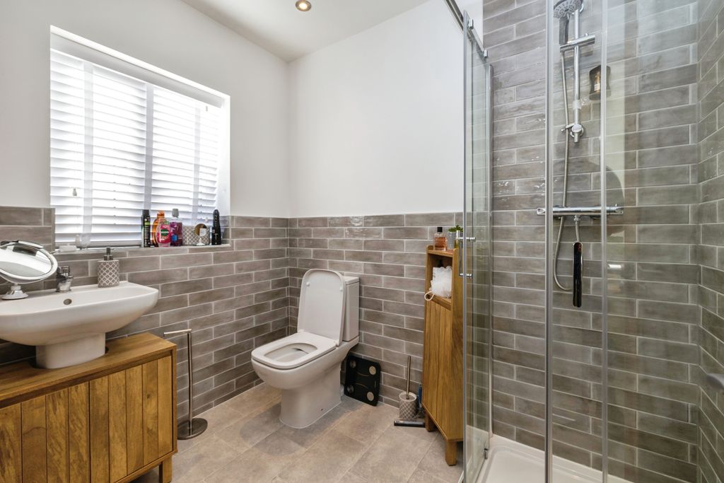 Property photo 3 of 17 Photography