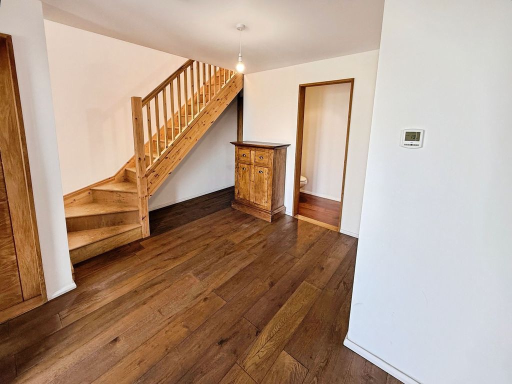 Property photo 2 of 31 Hallway
