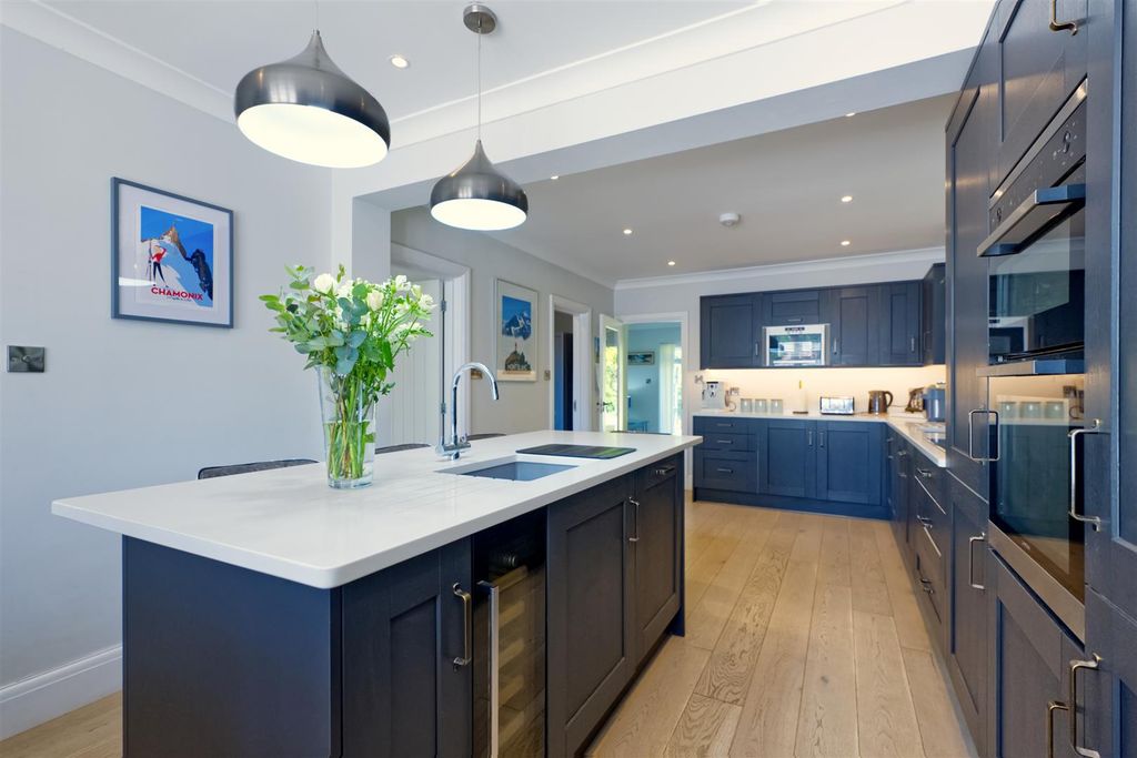 Property photo 3 of 39 20 (8).Jpg