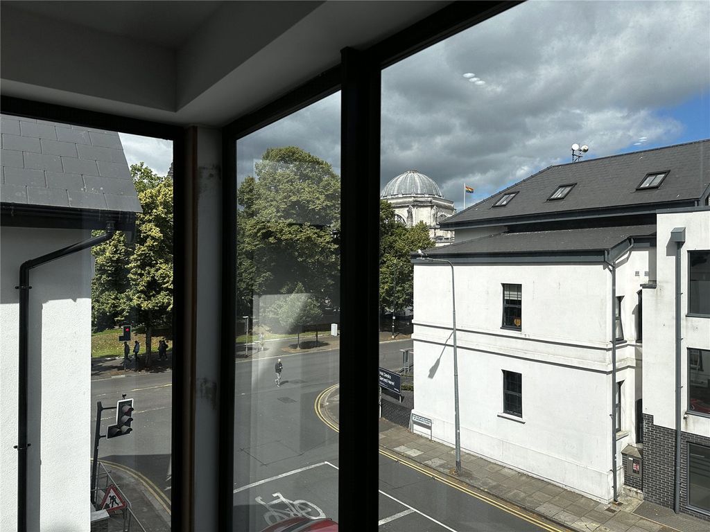Property photo 2 of 10 Museum View