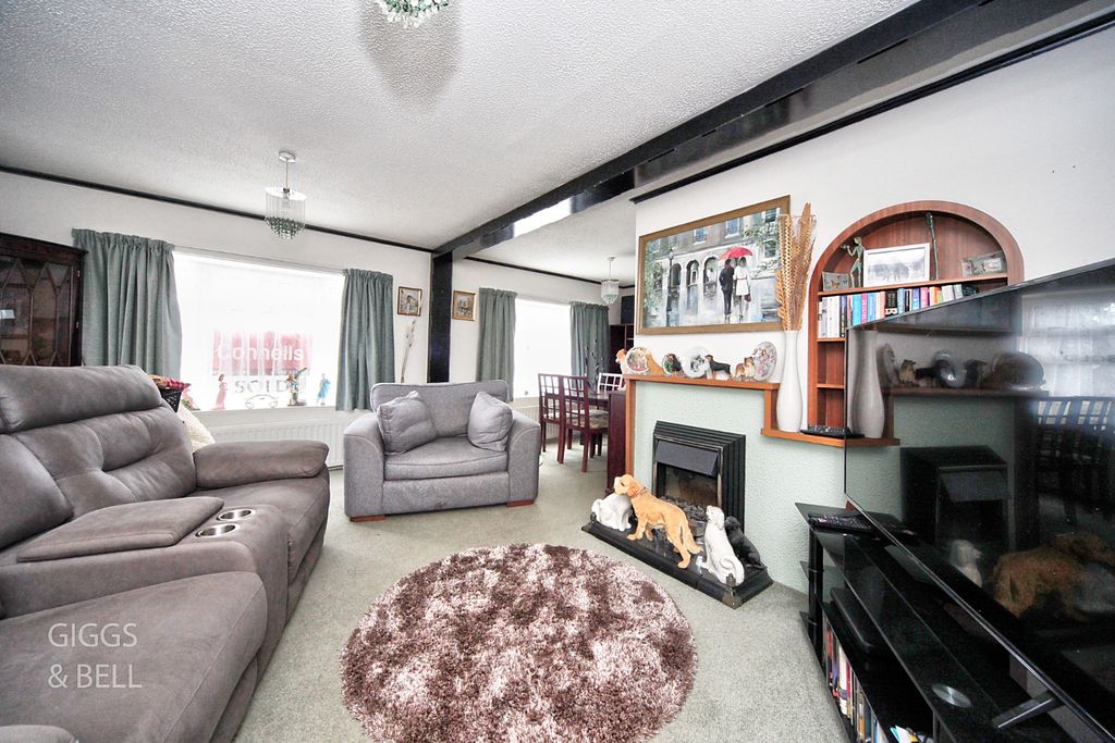 Property photo 3 of 15 4184142