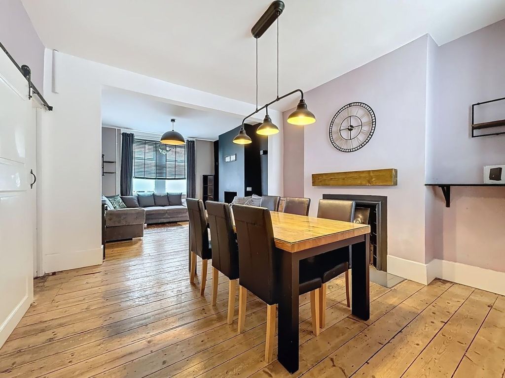 Property photo 3 of 17 Dining Room