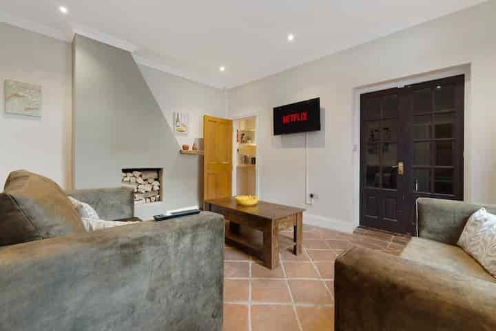 Property photo 2 of 12 Dining Room