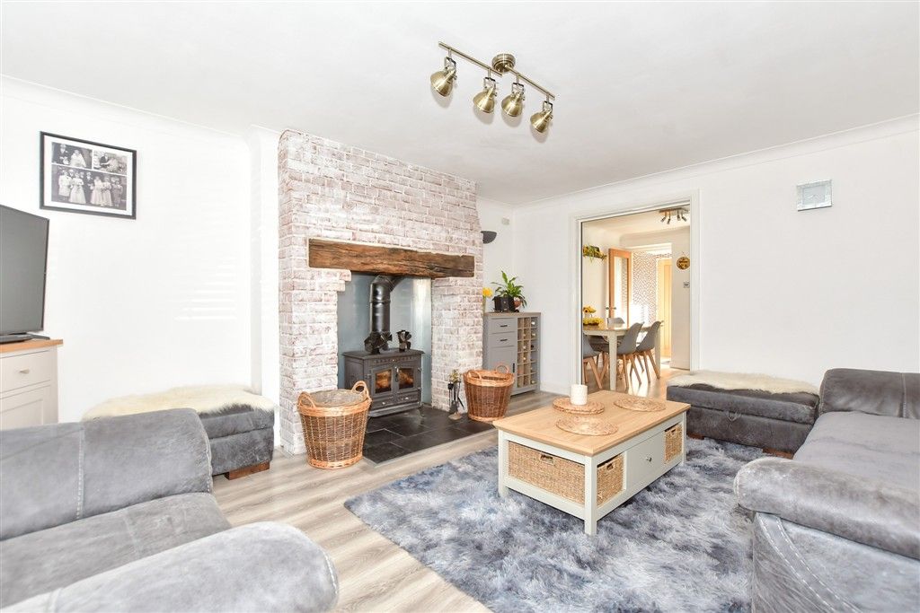 Property photo 2 of 12 Lounge