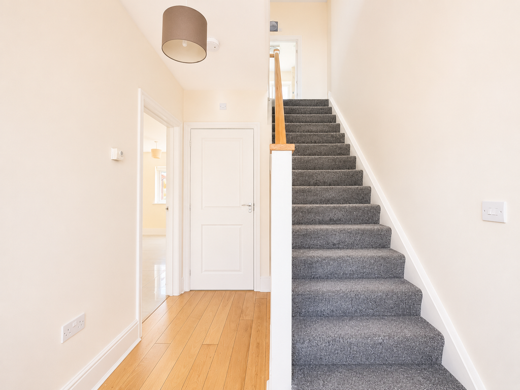 Property photo 2 of 18 A3233408-Ecbc-4548-A3Cb-6726Bd5086Bb