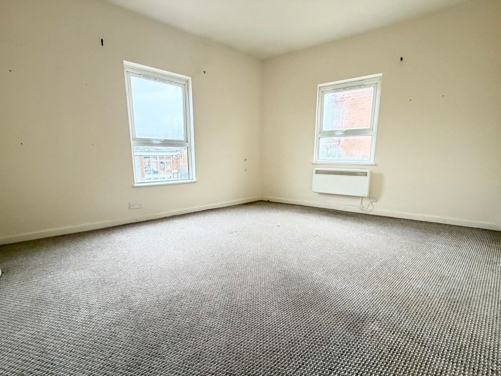 Property photo 3 of 7 Photo 2