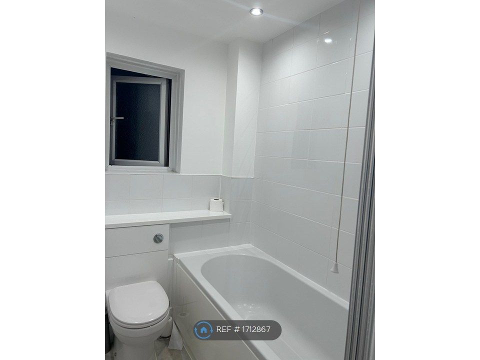 Property photo 3 of 4 Bathroom