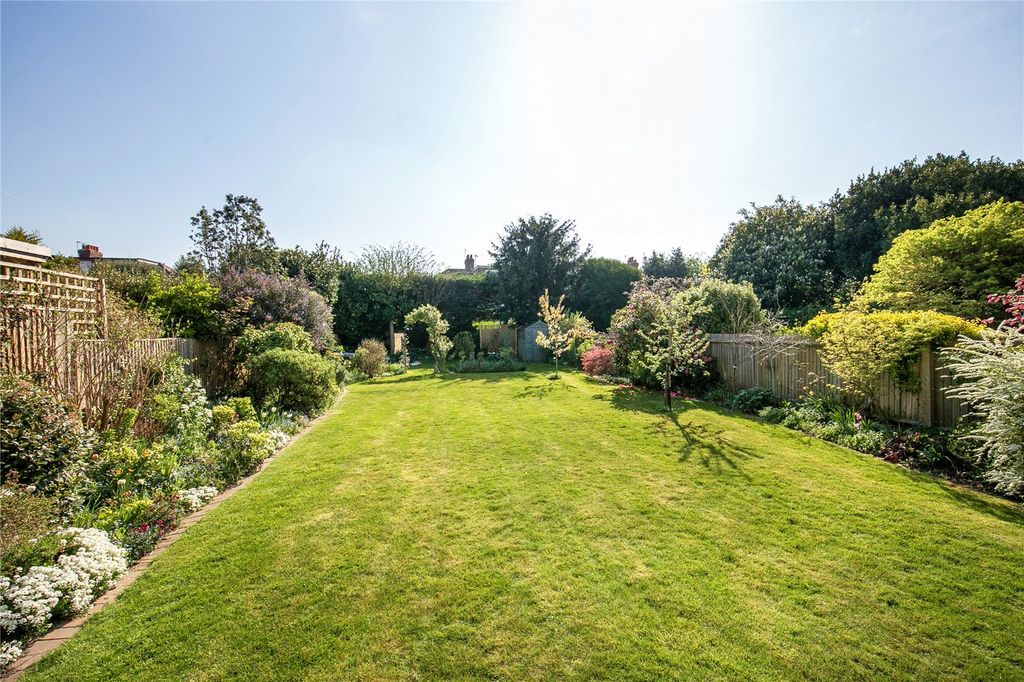 Property photo 2 of 15 Picture No. 10