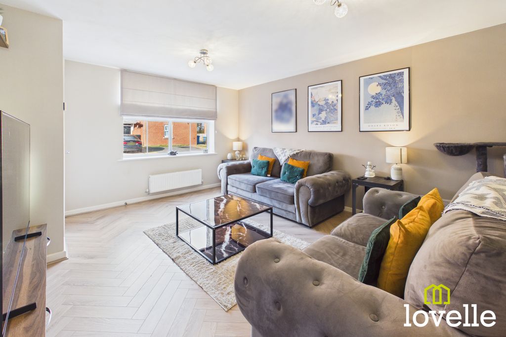 Property photo 3 of 18