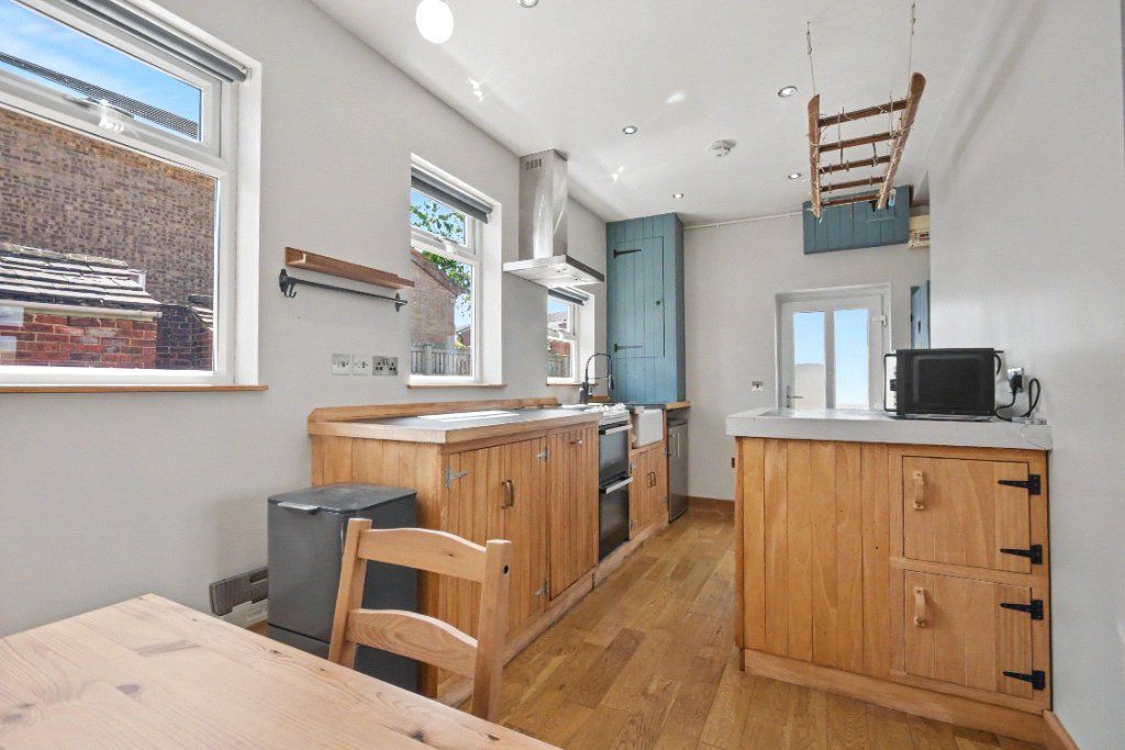 Property photo 3 of 16 Picture No. 01