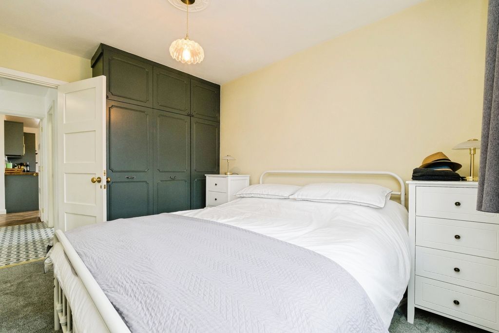 Property photo 3 of 45 Pbox-Img.Jpg