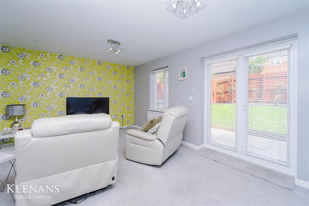 Property photo 3 of 33 3.Jpg