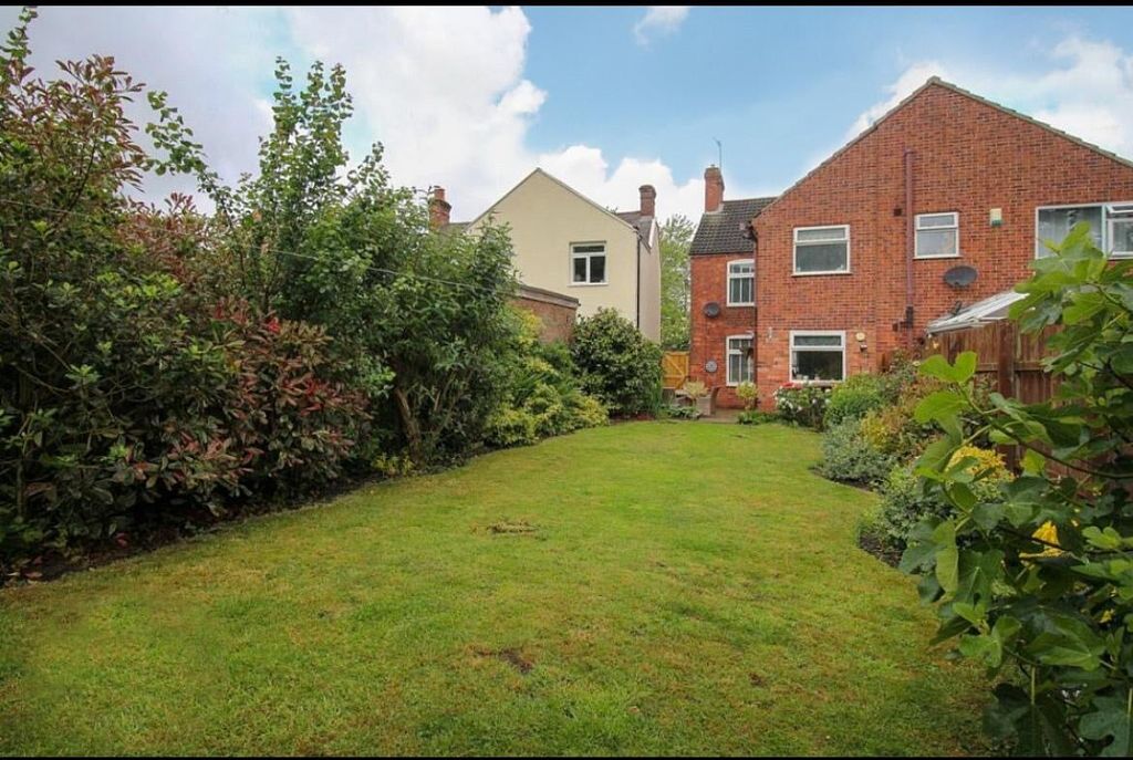 Property photo 2 of 23