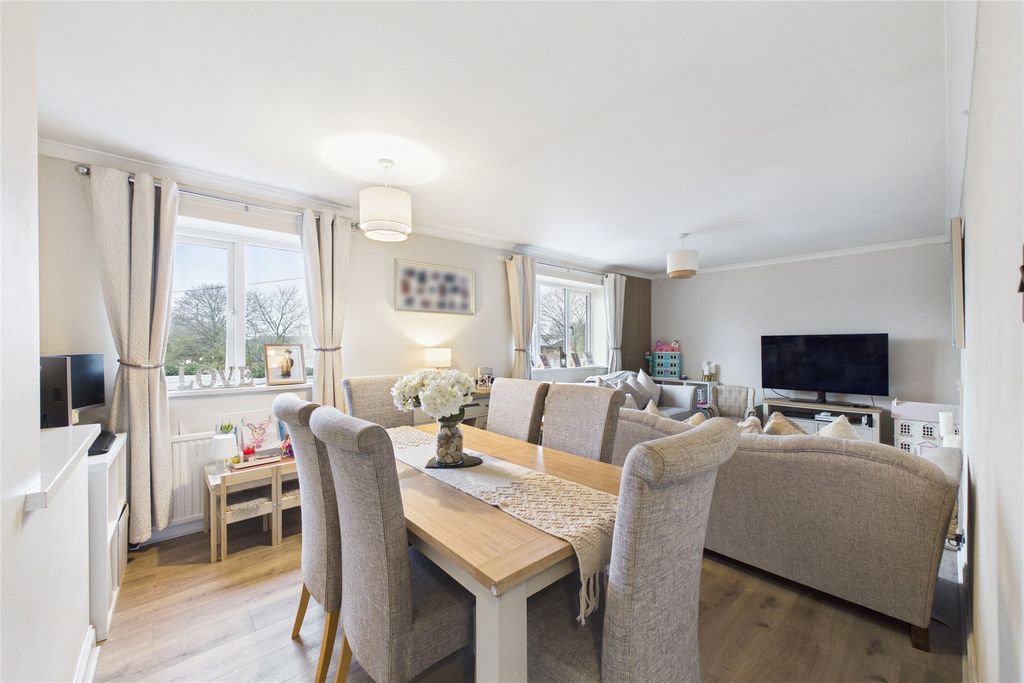 Property photo 2 of 10 Picture No. 17