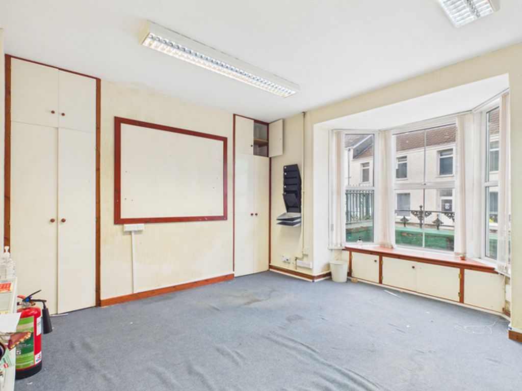 Property photo 3 of 18 Photo 17