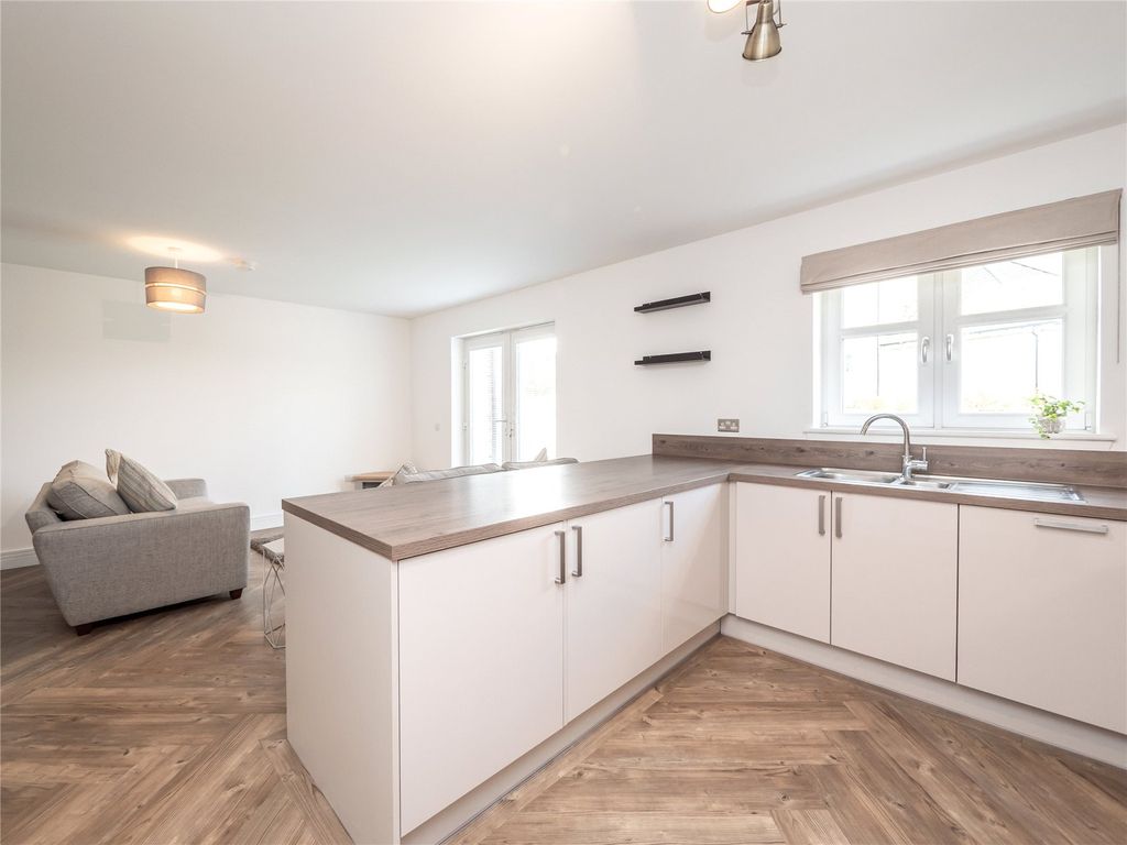 Property photo 3 of 21 Photo 3