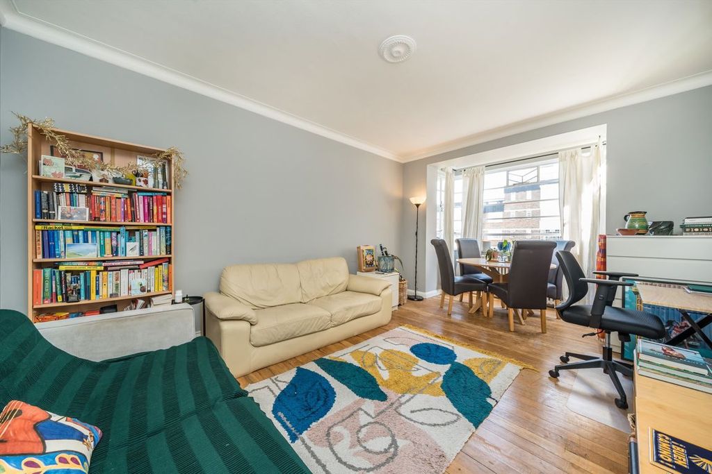 Property photo 2 of 6