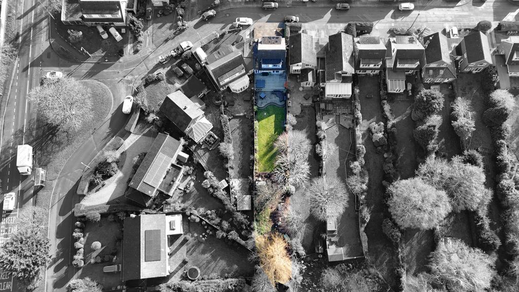 Property photo 3 of 24 4829503