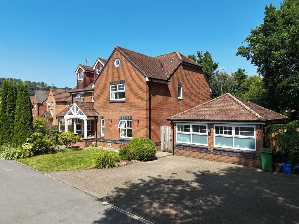 Property photo 1 of 33