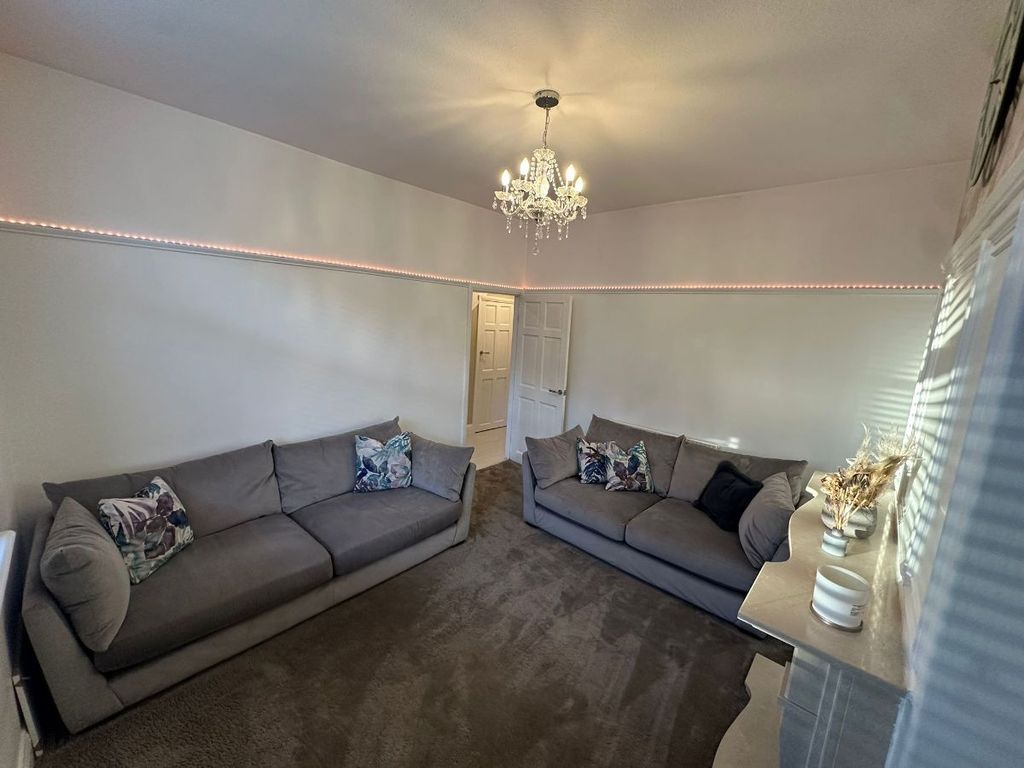 Property photo 2 of 24