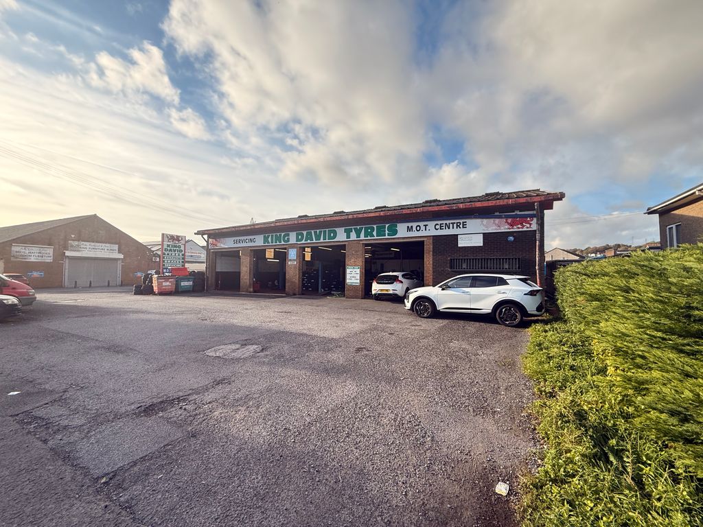 Property photo 1 of 6