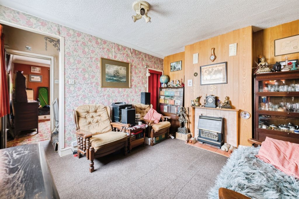 Property photo 3 of 17