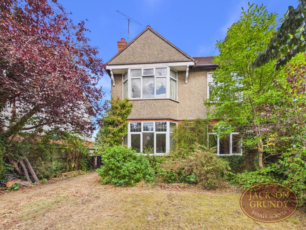 Property photo 1 of 18 Southfield Road