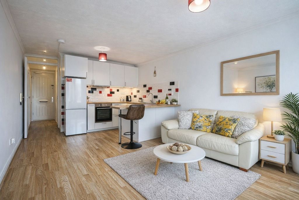 Property photo 1 of 9 Photo 2