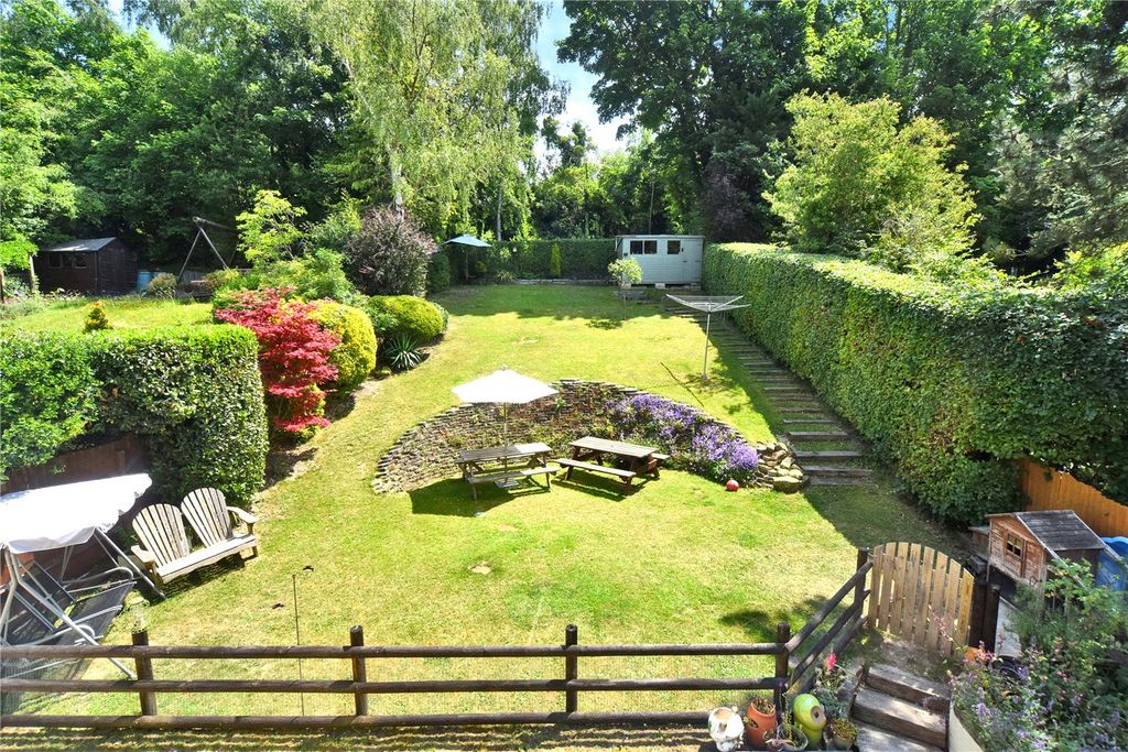 Property photo 2 of 24 Picture No. 21