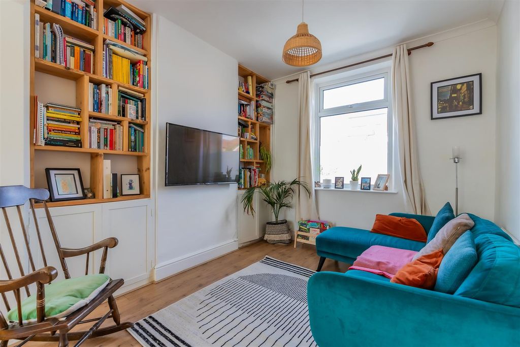 Property photo 2 of 21 75 (2 Of 22).Jpg