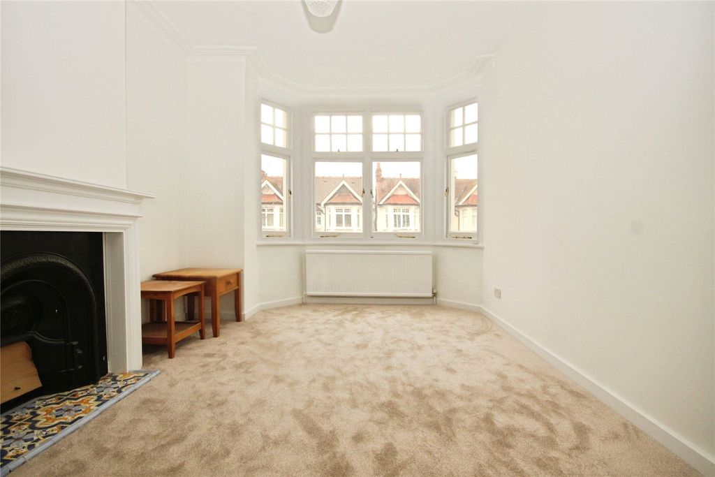 Property photo 3 of 14 Reception