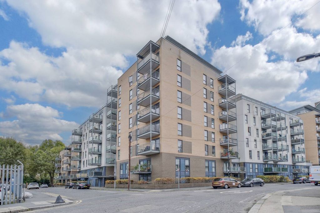 Property photo 1 of 1